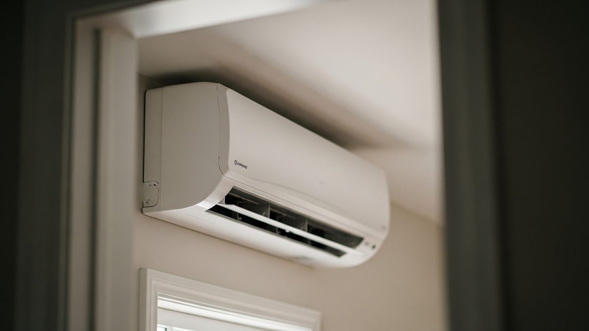 Mini-Split Not Cooling or Leaking Water? Troubleshooting Guide