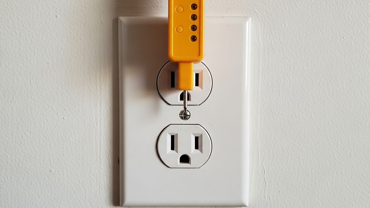 Outlet Not Working? How to Troubleshoot It